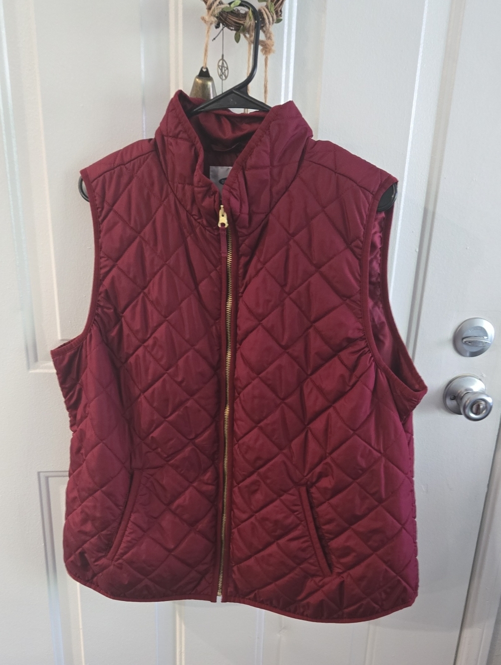 Old Navy Quilted Vest in Deep Wine